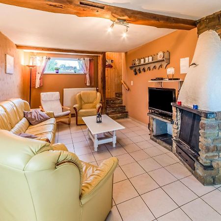 Modern Holiday Home In Lavacherie Sainte-Ode Kültér fotó