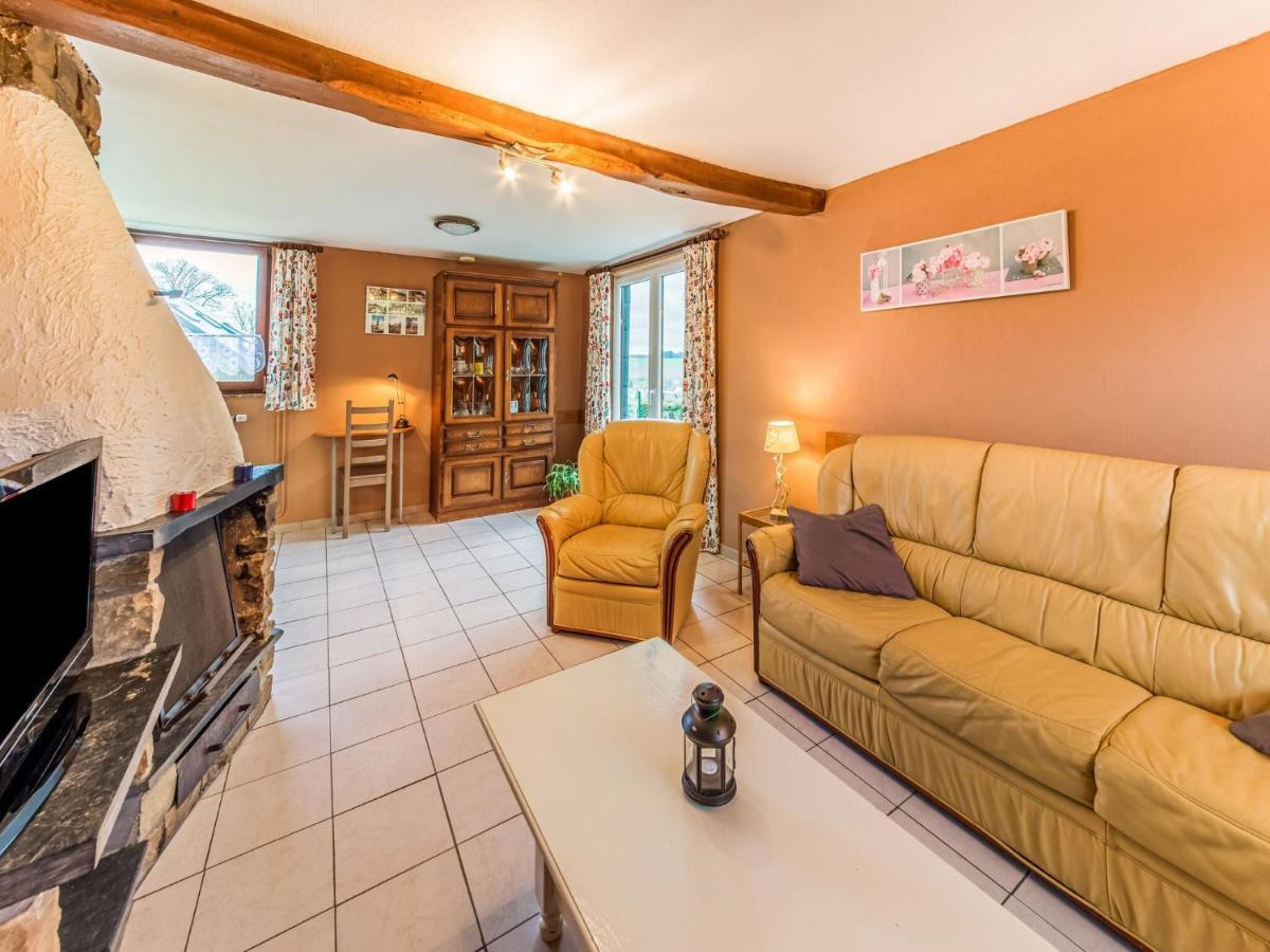 Modern Holiday Home In Lavacherie Sainte-Ode Kültér fotó
