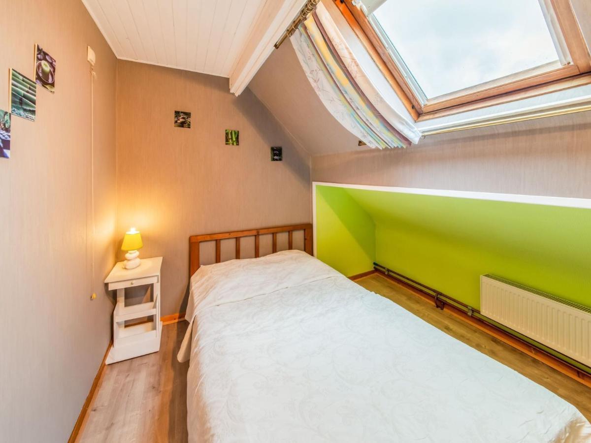 Modern Holiday Home In Lavacherie Sainte-Ode Kültér fotó